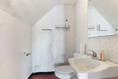 140 W Garfield Ave, Milwaukee, WI 53212 - Photo 23