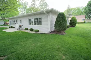 1300 Center St, Watertown, WI 53098 - Photo 3