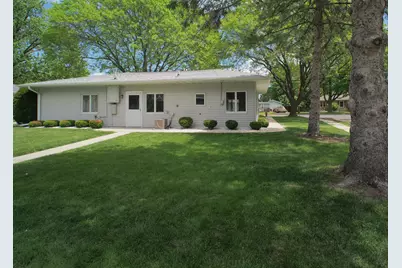 1300  Center St, Watertown, WI 53098 - Photo 5