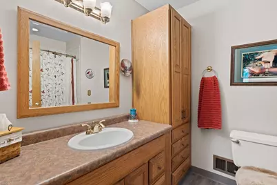 13955 W Forest Knoll Ct, New Berlin, WI 53151 - Photo 17