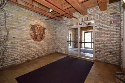 904 E Pearson St #401, Milwaukee, WI 53202 - Photo 33