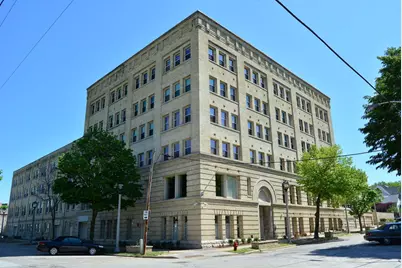 904 E Pearson St #401, Milwaukee, WI 53202 - Photo 1