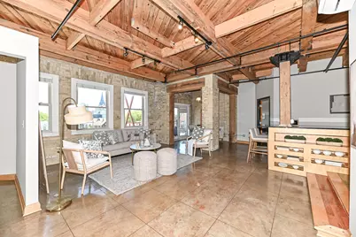 904 E Pearson St #401, Milwaukee, WI 53202 - Photo 5