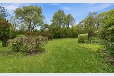 4405  Honeywood Ln, Jackson, WI 53037 - Photo 35