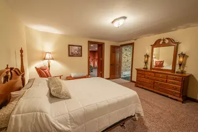 260  Glacial Dr, Slinger, WI 53086 - Photo 45