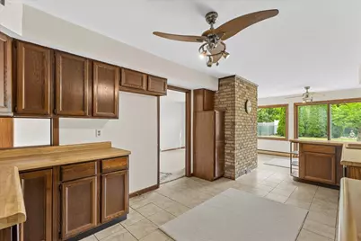 21190  Watertown Rd, Brookfield, WI 53186 - Photo 17