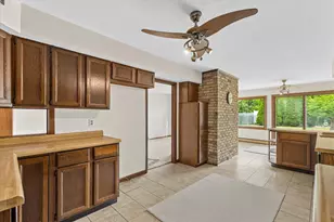 21190 Watertown Rd, Brookfield, WI 53186 - Photo 17