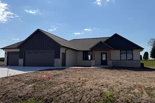 3518 Parkside Dr, Sheboygan, WI 53083 - Photo 1