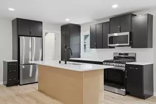 3205 S 72nd St, Milwaukee, WI 53219 - Photo 11