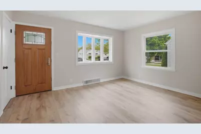 3205 S 72nd St, Milwaukee, WI 53219 - Photo 5