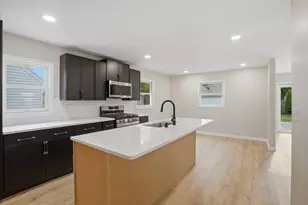 3205 S 72nd St, Milwaukee, WI 53219 - Photo 7