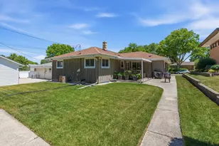2433 S 93rd St, West Allis, WI 53227 - Photo 3