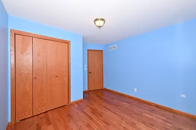 2214  Hughes Ln, Waukesha, WI 53188 - Photo 17