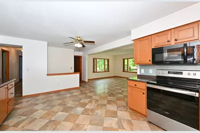 2214  Hughes Ln, Waukesha, WI 53188 - Photo 9