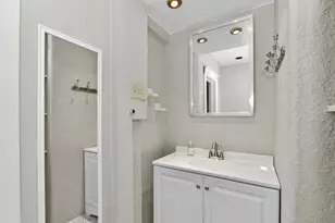 212 N 70th St, Milwaukee, WI 53213 - Photo 19
