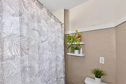 212 N 70th St #A, Milwaukee, WI 53213 - Photo 33
