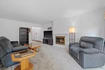 972  Valentine Rd, Oconomowoc, WI 53066 - Photo 7