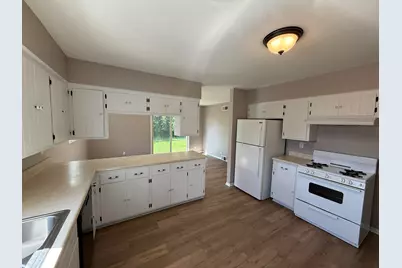 8835 W Bender Ave, Milwaukee, WI 53225 - Photo 5