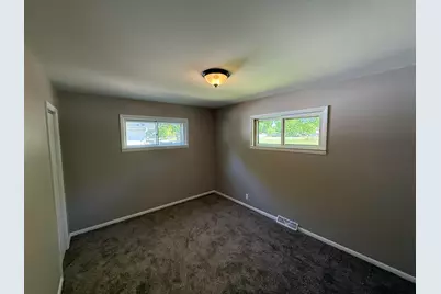8835 W Bender Ave, Milwaukee, WI 53225 - Photo 21