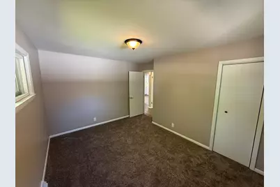 8835 W Bender Ave, Milwaukee, WI 53225 - Photo 23