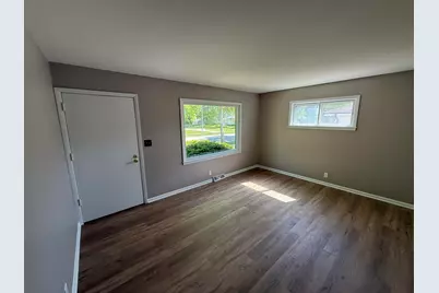 8835 W Bender Ave, Milwaukee, WI 53225 - Photo 13