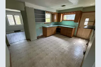 730  Broadway St, Sheboygan Falls, WI 53085 - Photo 9