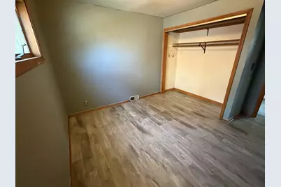 730  Broadway St, Sheboygan Falls, WI 53085 - Photo 7