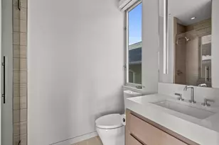 801 E Reservoir Ave, Milwaukee, WI 53212 - Photo 27
