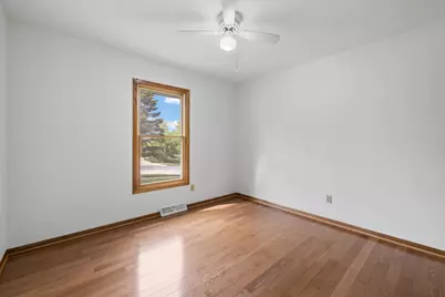 2722  Field Dr, Waukesha, WI 53188 - Photo 25