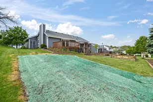 2722 Field Dr, Waukesha, WI 53188 - Photo 9