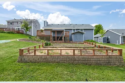 2722  Field Dr, Waukesha, WI 53188 - Photo 7