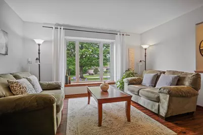 S56W23550  Maplewood Ter, Waukesha, WI 53189 - Photo 7