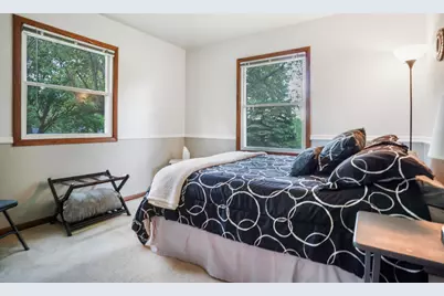S56W23550  Maplewood Ter, Waukesha, WI 53189 - Photo 21