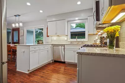 S56W23550  Maplewood Ter, Waukesha, WI 53189 - Photo 13