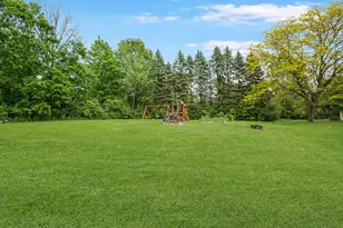 S56W23550 Maplewood Terrace, Waukesha, WI 53189 - Photo 29
