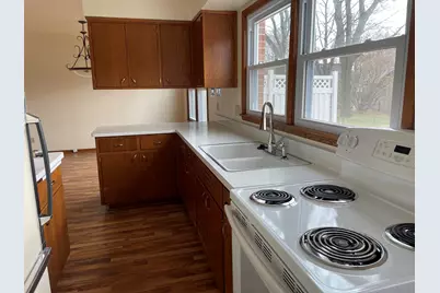 201 W Pierre Ln, Port Washington, WI 53074 - Photo 7