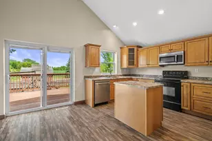 2028 W Oakwood Rd, Oak Creek, WI 53154 - Photo 27