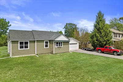 2028 W Oakwood Rd, Oak Creek, WI 53154 - Photo 3