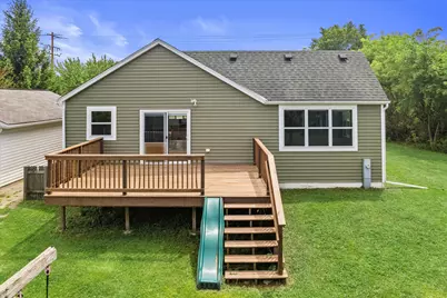 2028 W Oakwood Rd, Oak Creek, WI 53154 - Photo 11
