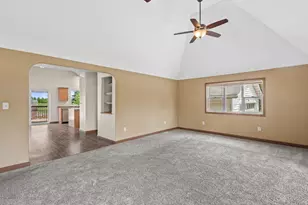2028 W Oakwood Rd, Oak Creek, WI 53154 - Photo 23
