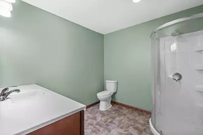 2028 W Oakwood Rd, Oak Creek, WI 53154 - Photo 35