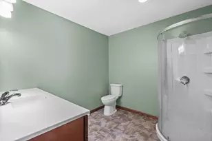 2028 W Oakwood Rd, Oak Creek, WI 53154 - Photo 35