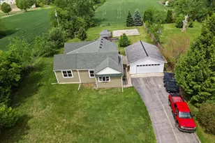 2028 W Oakwood Rd, Oak Creek, WI 53154 - Photo 7
