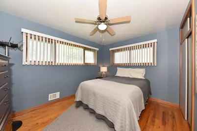 10136 W Manitoba St, West Allis, WI 53227 - Photo 17