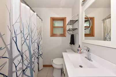 10136 W Manitoba St, West Allis, WI 53227 - Photo 13