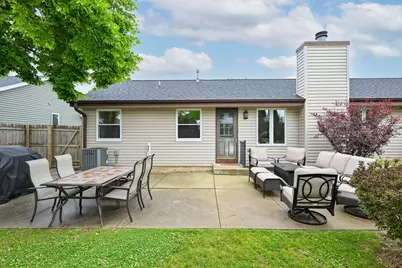 925 E Fitzsimmons Rd, Oak Creek, WI 53154 - Photo 27