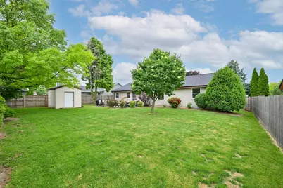 925 E Fitzsimmons Rd, Oak Creek, WI 53154 - Photo 29