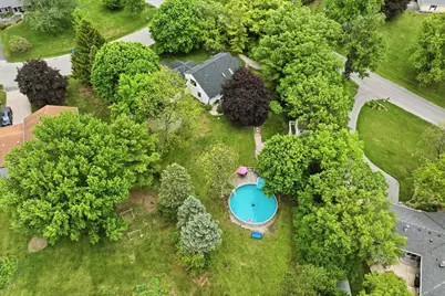 423  Bron Derw Ct, Wales, WI 53183 - Photo 7