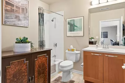 1522 N Prospect Ave #1704, Milwaukee, WI 53202 - Photo 21