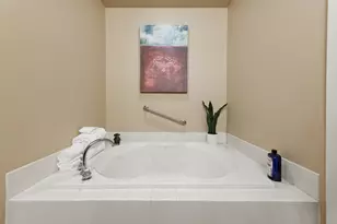 1522 N Prospect Ave, Milwaukee, WI 53202 - Photo 17
